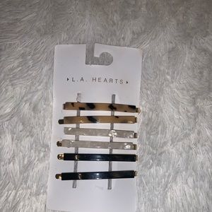 pacsun la hearts hair clips